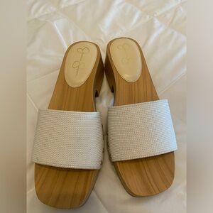 New never worn Jessica Simpson Sandals